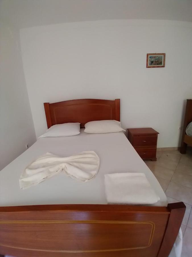Pensao Domingas Hotel Sao Filipe Bagian luar foto